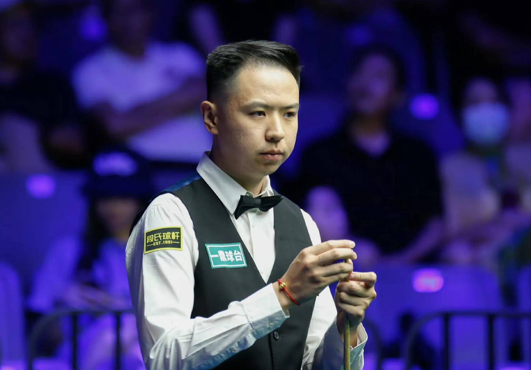 他幽默地说 他幽默地说