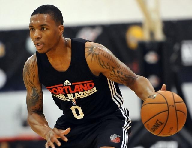 挡拆和外线 挡拆和外线